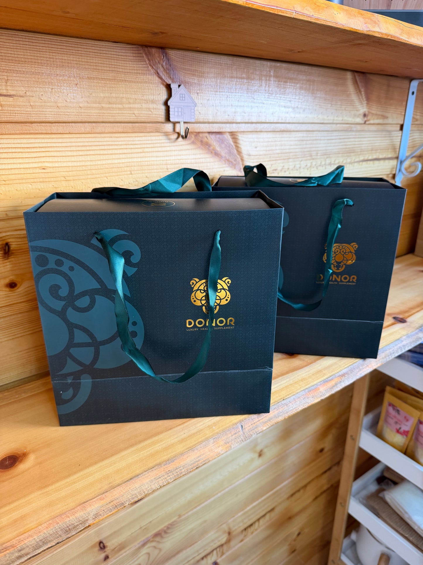 Зөгийн балтай барагшун бэлгийн багц 🤎 ( DONOR brand)